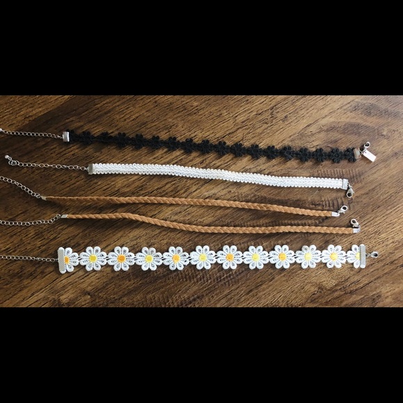 Happy hippie chokers 🌼☮️✌🏼 ✨All jewelry $2✨ - Picture 2 of 4